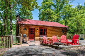 Romantic log cabin with hot tub